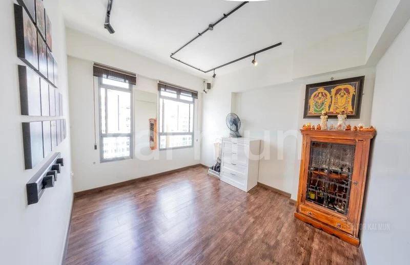 Premium HDB for Sale in  682A Edgedale Plains - Image 2